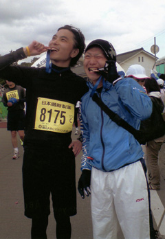 Takashi Inoue, right.jpg